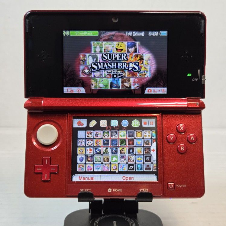 Nintendo 3DS in Flame Red