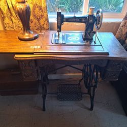 Antique Sewing Machine 