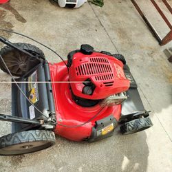 7.25 HP BIG WHEEL SELF PROPELLED CRAFTSMAN MULCHING MOWER. SHARP BLADE, SIDE DISCH, WORKS GREAT