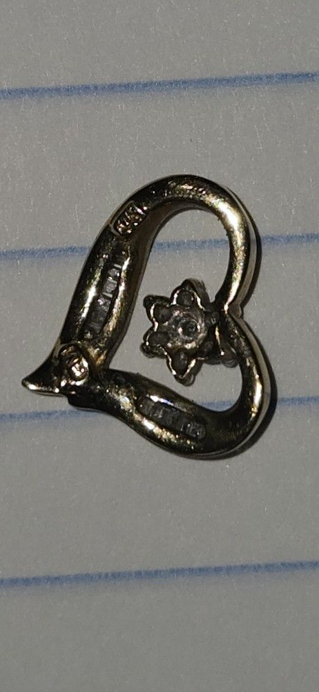 10 K Gold Pendant