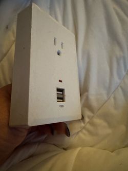 Wall Outlet with Dual USB Ports