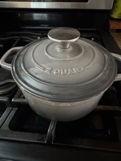 Brand New 2 Quart Dutch Oven