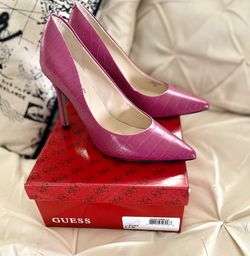 GUESS STILLETO SHOES 👠 6 1/2 Beautiful Color Brand New