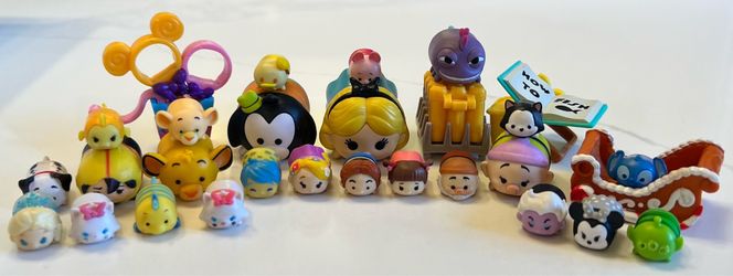 Disney Tsum Tsum Vinyl Collectible Figures (29 pcs)