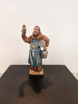 Signed Josef Albl  Oberammergau Carved Wood Friar, 6.5"
Great Vintage Carved Wood piece.