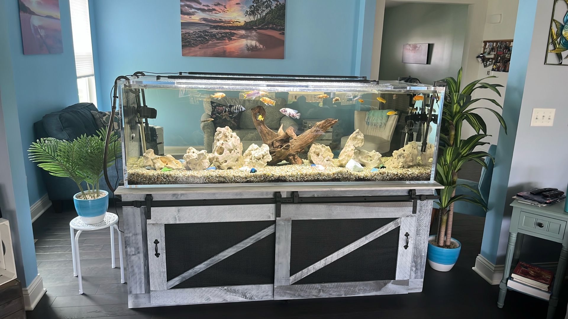 180 Gallon Acrylic AQUARIUM FOR SALE!