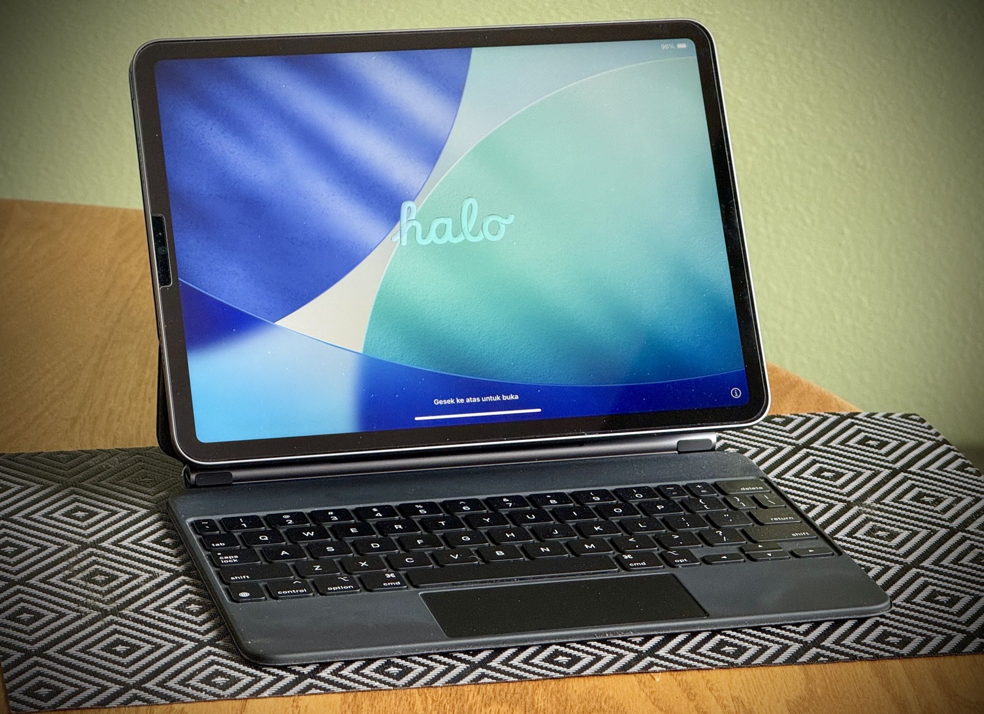 iPad Pro 11” M1 128Gb With Magic Keyboard