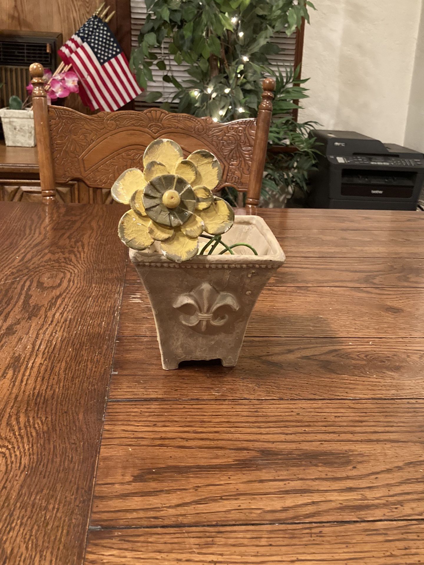 Ceramic Pot With Ceramic Flower Accessory
