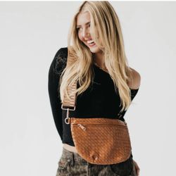 Pretty Simple WESTLYN WOVEN BUM BAG - Brown
