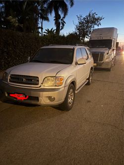 2004 Toyota Sequoia