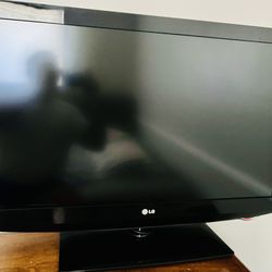 42 inches LG Flat Screen TV