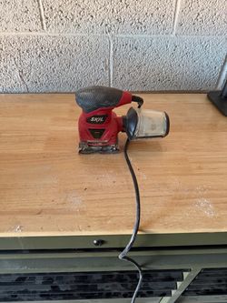 SKIL 1/4-sheet palm sander