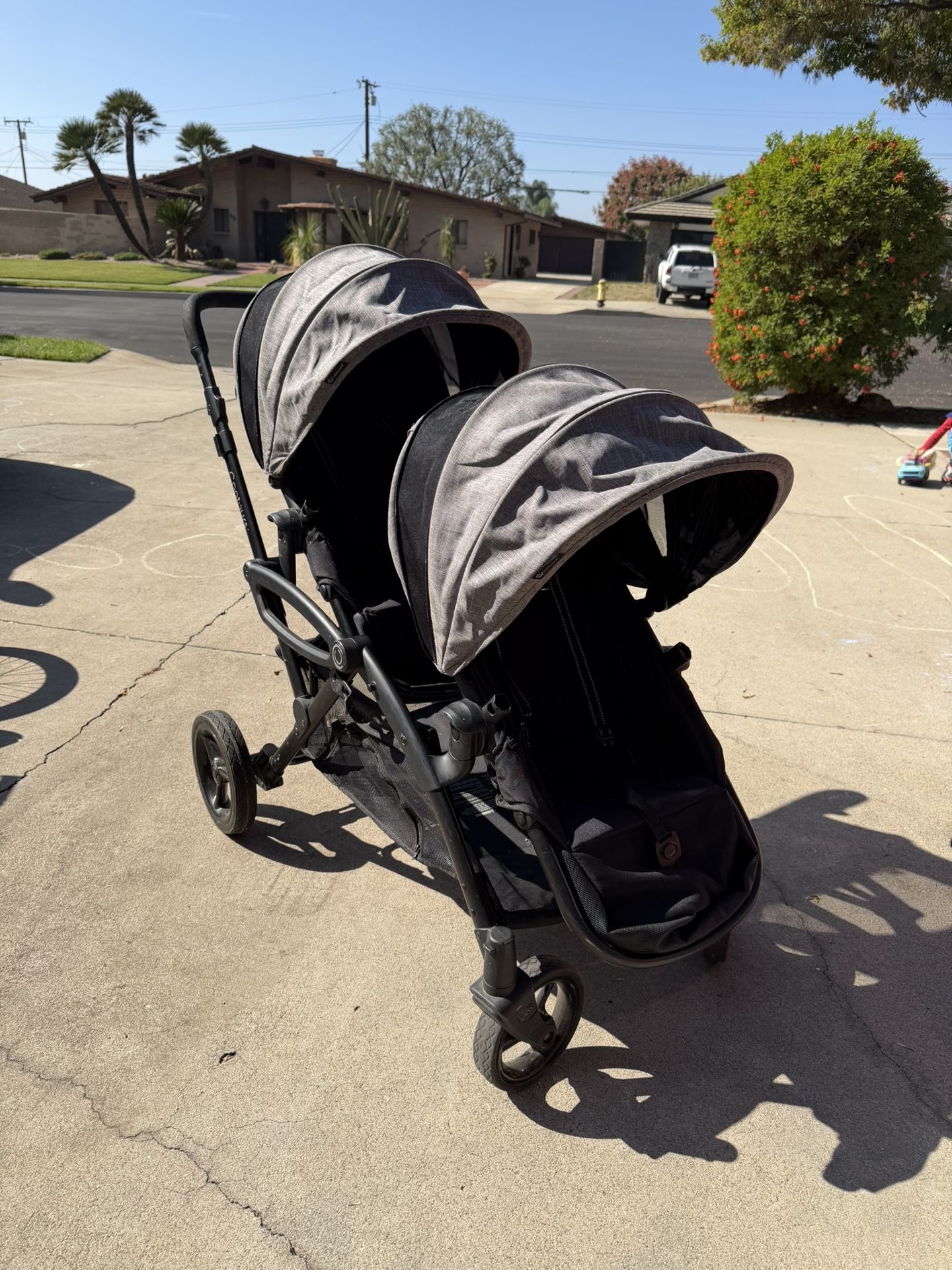 Double stroller Great Condition Brand: Contours 