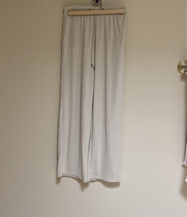 New Women’s Dress Pants S