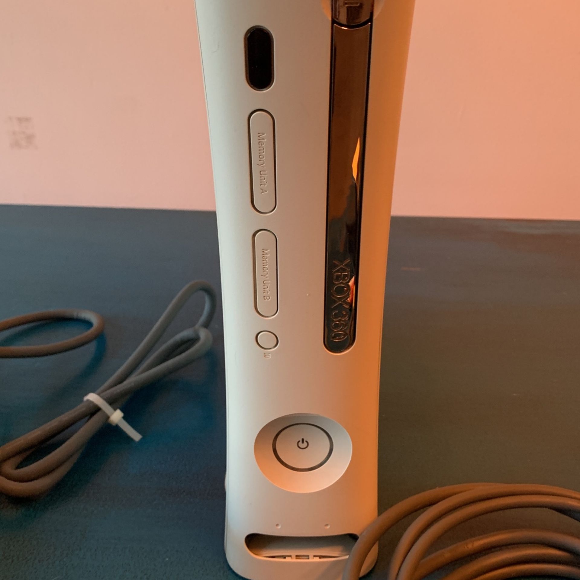 White Xbox 360 for Sale in Fort Lauderdale, FL OfferUp