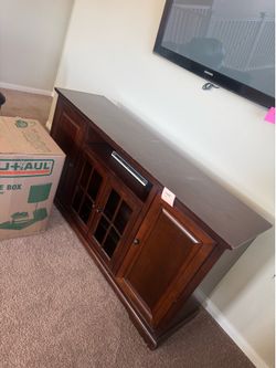 Free entertainment center
