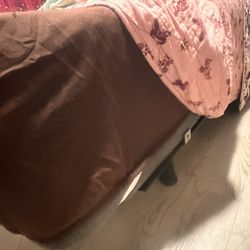 Full Bed With Metal Frame(No Box Spring)