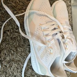 New women’s Reebok