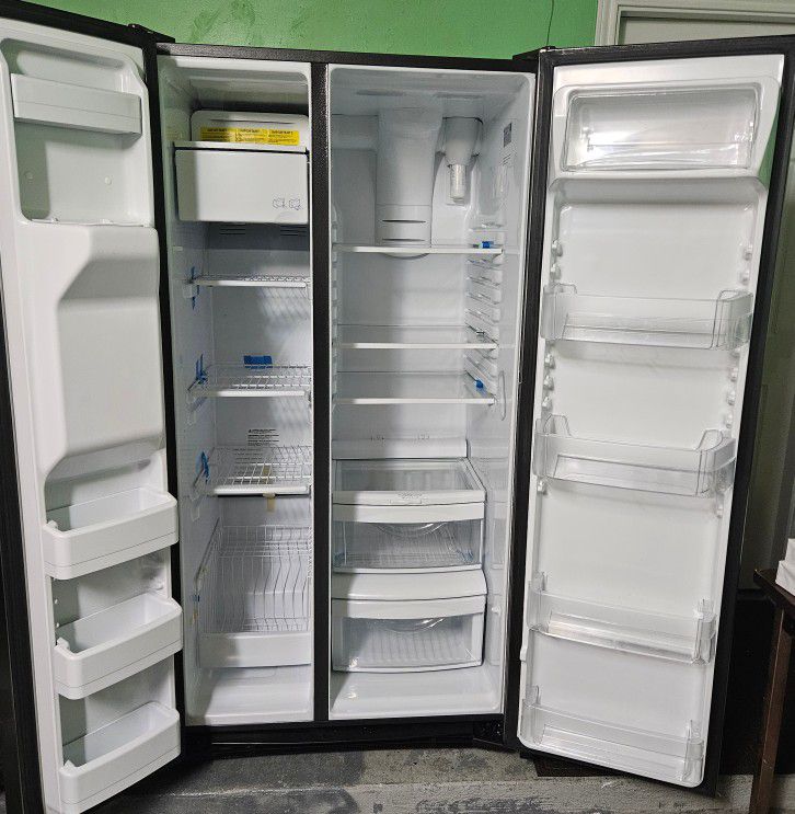 General Electric  Refrigerator/Freezer 