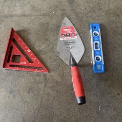 Trowel, Square and level combo