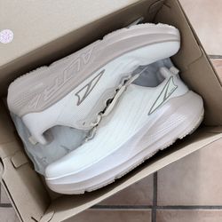 Altra FWD VIA - Sz 10