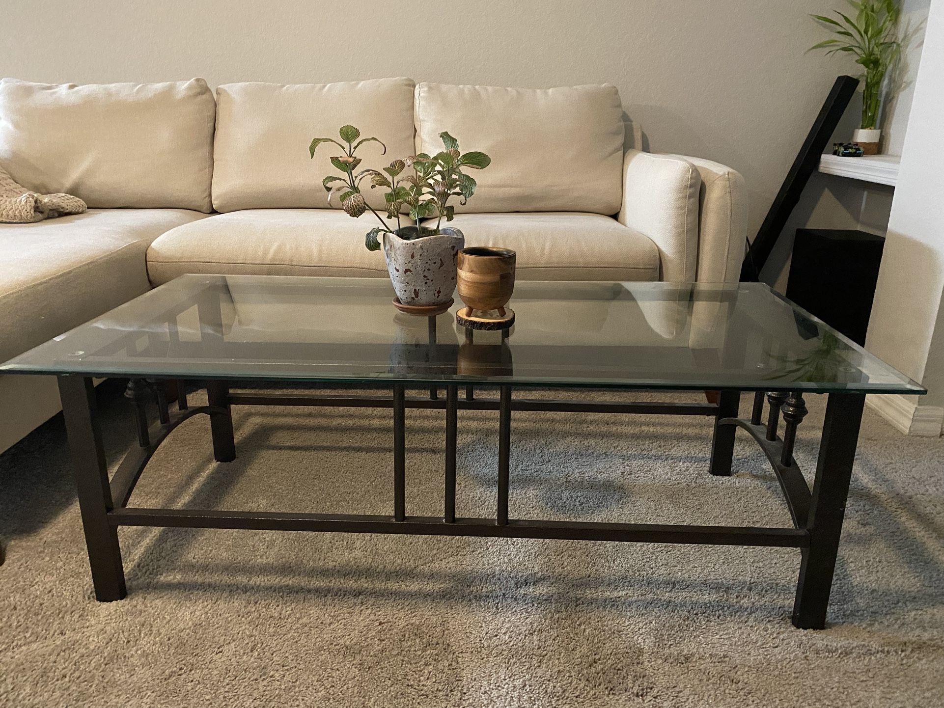 Modern & Cozy Coffee Table- Affordable And Stylish