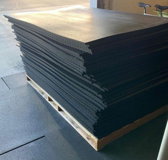 NEW Gym Mats 4ft X 6ft Rubber Flooring HEAVY DUTY Horse Stall Mats For Home Gym Exercise Pads Fitness Tiles