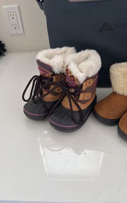 Boots For Little Girls Size 5 And 4