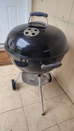 Weber charcoal grill 22"