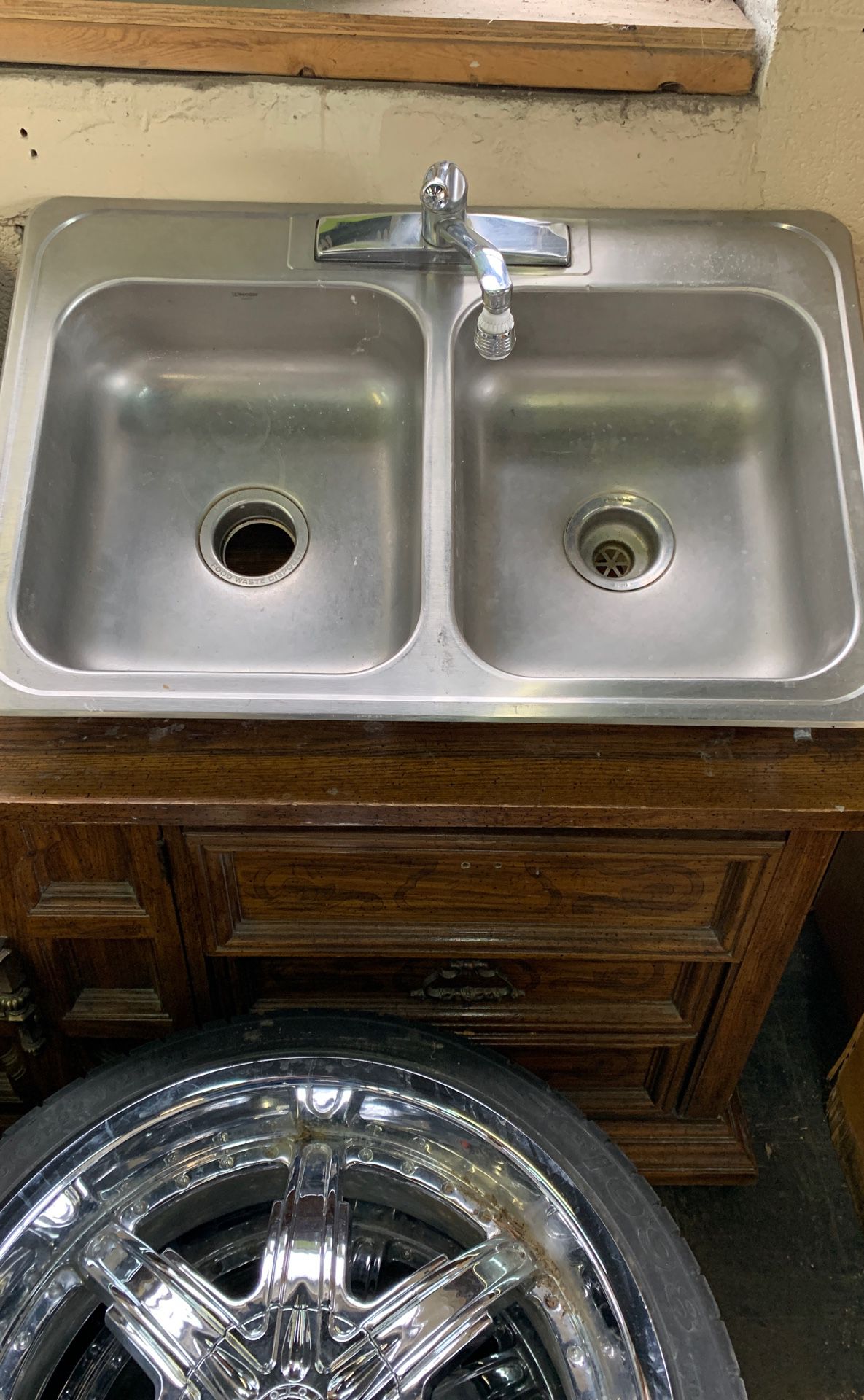 Kitchen sink used