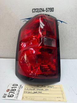 2014 - 2018 CHEVROLET SILVERADO 1500 RIGHT PASSENGER RIGHT TAIL LIGHT OEM AY67810