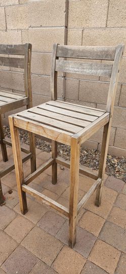 Wooden barstools (4 count)