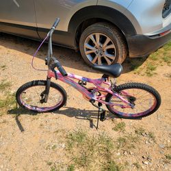 Dynacraft 20” Inch Training Wheels Kid Girls Super Cool Outcast Bike Pink Purple