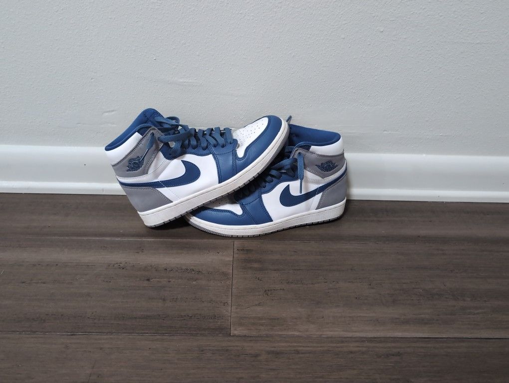Jordan 1 True Blue
