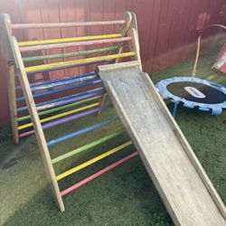 PENDING PICK UP! FREE pikler triangle