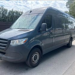 2019 Mercedes-Benz Sprinter 2500
