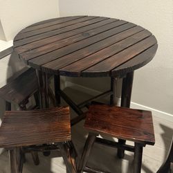 Leigh Country Table With 4 Stools