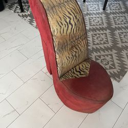 Couch shaped like a shoe