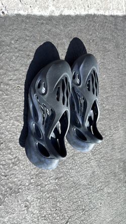 Shoes - US size 11