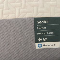 Nectar Premier Memory Foam with NectarCool Technology, King, Like New, Perfect Condition