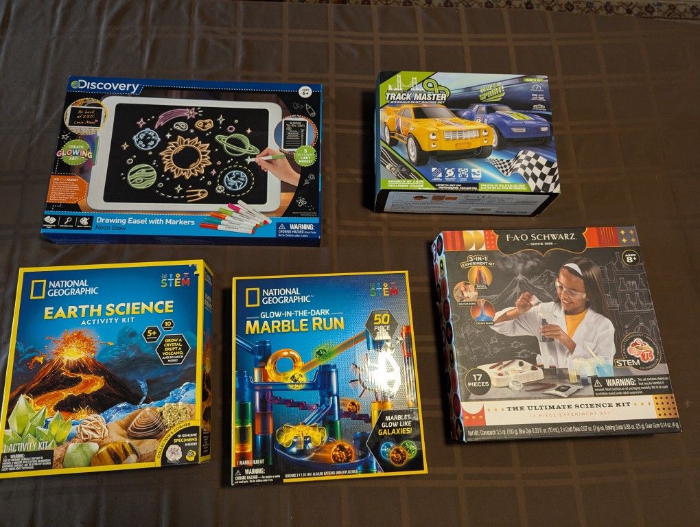Kids Toys Science Kits Easel Race Track