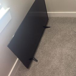 55 Inch Tv Going For $100