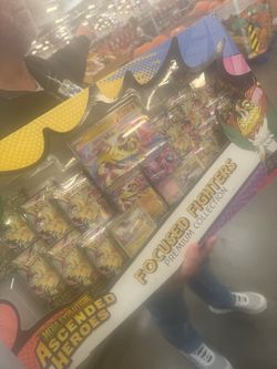 Pokémon Focused Fighters Premium Collection Box