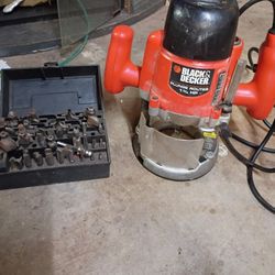 Black And Decker Router 