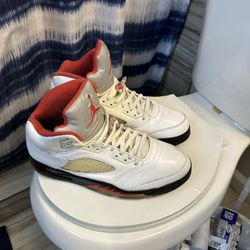 Jordan 5 Fire red Size 12