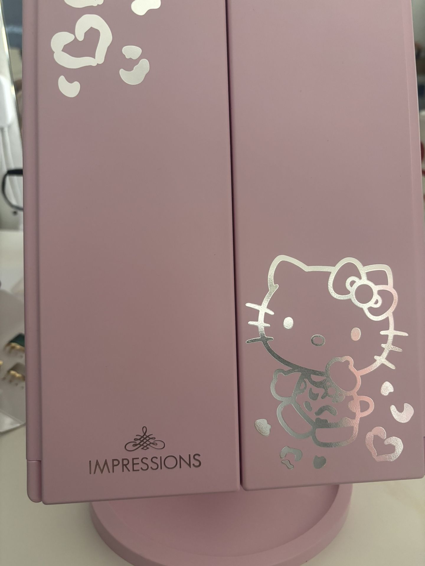 Hello Kitty Mirror