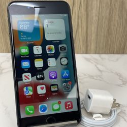 iPhone 8 Plus 256gb Unlocked No Issues iOS 16.0 ID: 4955