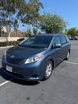 2016 Toyota Sienna