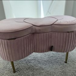 hello kitty bow bench 