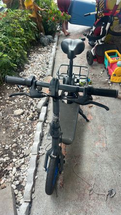 Urban Max electric scooter